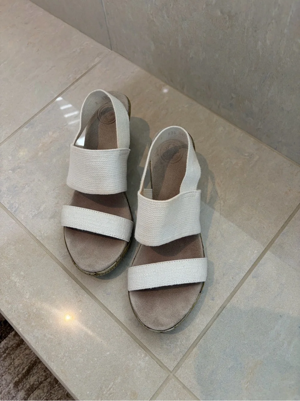 CHARLESTON SHOE CO. Cream Elastic Strap Wedge Sandals